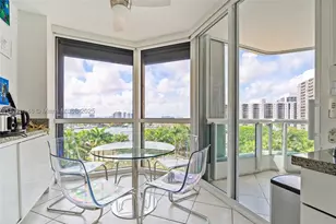 21205 Yacht Club, Aventura, FL 33180 - Photo 11