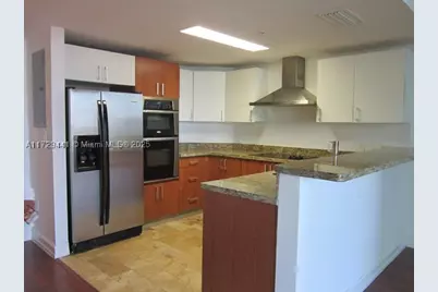 170 SE 14th #2306, Miami, FL 33131 - Photo 3