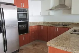 170 SE 14th, Miami, FL 33131 - Photo 1