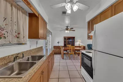 2300 Jackson #10, Hollywood, FL 33020 - Photo 7
