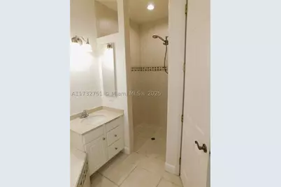 617 SE 7, Cape Coral, FL 33990 - Photo 3