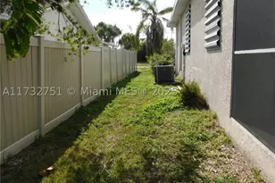 617 SE 7, Cape Coral, FL 33990 - Photo 13