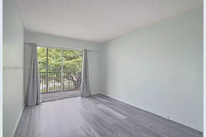 151 SW 135th #302T, Pembroke Pines, FL 33027 - Photo 13
