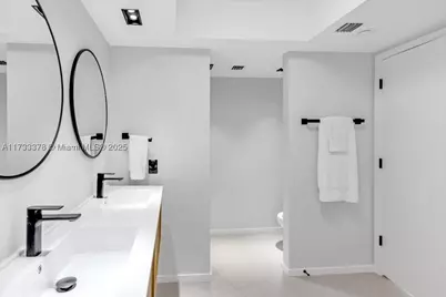1000 Island #2003, Aventura, FL 33160 - Photo 25