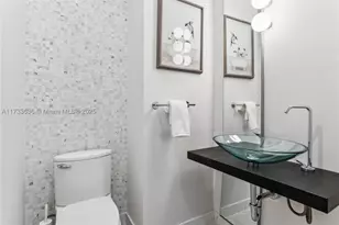 200 Biscayne Blvd, Miami, FL 33131 - Photo 7