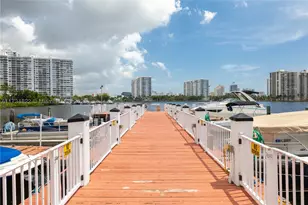 2930 Point E, Aventura, FL 33160 - Photo 35