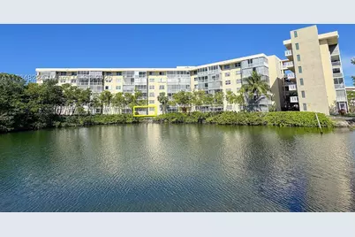 2930 Point East #E109, Aventura, FL 33160 - Photo 31