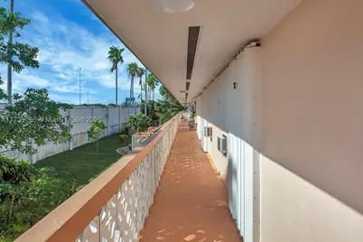 820 SW 11th #14B, Hallandale Beach, FL 33009 - Photo 17