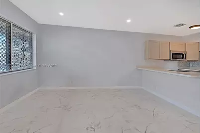 820 SW 11th #14B, Hallandale Beach, FL 33009 - Photo 7