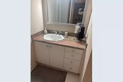 100 Lincoln #821, Miami Beach, FL 33139 - Photo 9