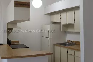 917 NE 199th, Miami, FL 33179 - Photo 7