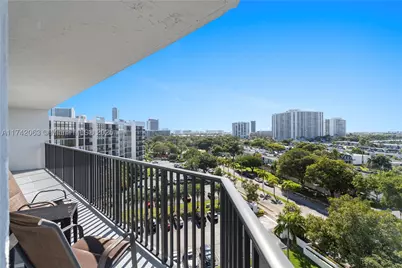 800 Parkview #909, Hallandale, FL 33009 - Photo 31