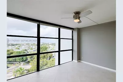 800 Parkview #909, Hallandale, FL 33009 - Photo 65