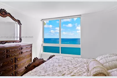 6365 Collins #3801, Miami Beach, FL 33141 - Photo 15