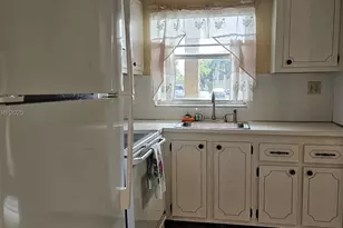 9380 Sunrise Lakes, Sunrise, FL 33322 - Photo 15