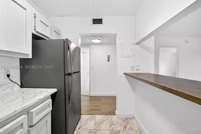 4174 Inverrary #706, Lauderhill, FL 33319 - Photo 11