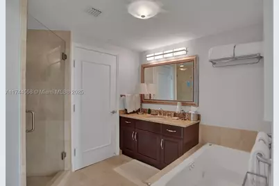 4401 Collins #2114/2116, Miami Beach, FL 33140 - Photo 23