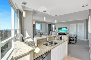 4401 Collins, Miami Beach, FL 33140 - Photo 11