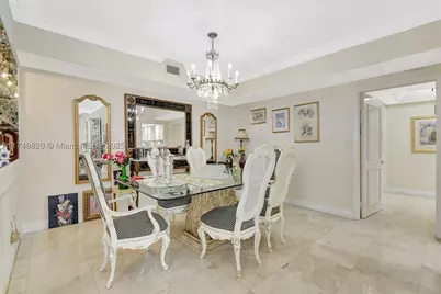 2000 Island #410, Aventura, FL 33160 - Photo 9