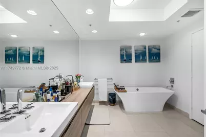 17111 Biscayne #2001, North Miami Beach, FL 33160 - Photo 21