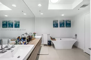 17111 Biscayne, North Miami Beach, FL 33160 - Photo 21