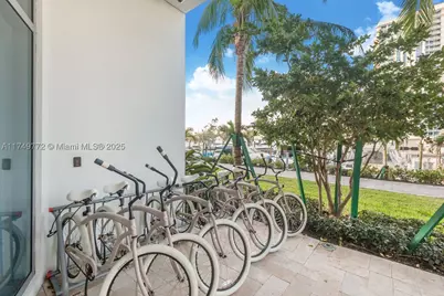 17111 Biscayne #2001, North Miami Beach, FL 33160 - Photo 49