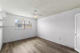 8450 Sunrise Lakes, Sunrise, FL 33322 - Photo 17