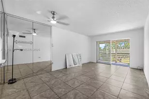 8450 Sunrise Lakes, Sunrise, FL 33322 - Photo 11