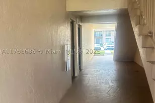 5851 Washington, Hollywood, FL 33121 - Photo 3