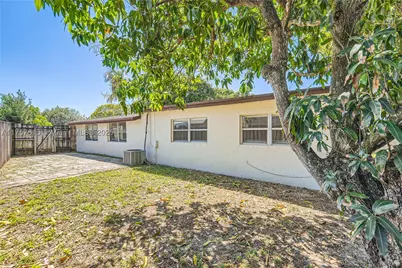 1753 NE 178th, North Miami Beach, FL 33162 - Photo 27
