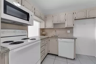 1817 S Ocean #827, Hallandale, FL 33009 - Photo 3