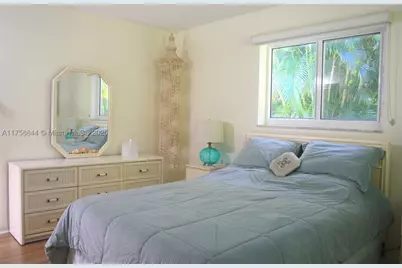 1933 Twin Dolphin, Fort Lauderdale, FL 33316 - Photo 19