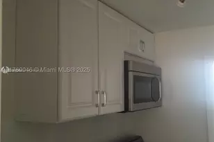 918 Jefferson, Miami Beach, FL 33139 - Photo 3