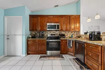 155 Kings, Royal Palm Beach, FL 33411 - Photo 15