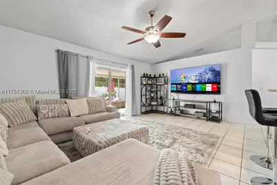 155 Kings, Royal Palm Beach, FL 33411 - Photo 21