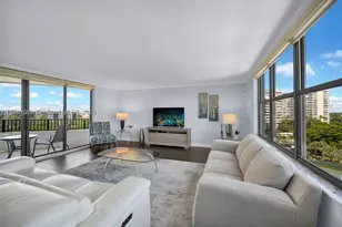 300 Three Islands, Hallandale, FL 33009 - Photo 23