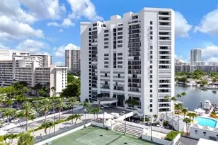 300 Three Islands, Hallandale, FL 33009 - Photo 41