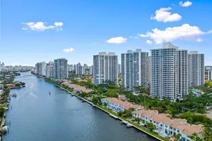 21150 Point, Aventura, FL 33180 - Photo 41