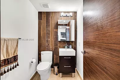 5875 Collins #1704, Miami Beach, FL 33140 - Photo 19