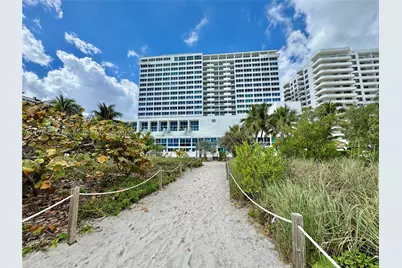 5445 Collins #TH-11, Miami Beach, FL 33140 - Photo 3