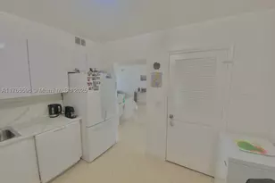 9801 Collins, Bal Harbour, FL 33154 - Photo 25