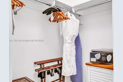 1435 Brickell #3607, Miami, FL 33131 - Photo 19
