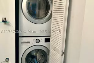 888 Biscayne, Miami, FL 33132 - Photo 43
