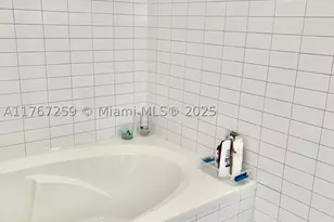 888 Biscayne, Miami, FL 33132 - Photo 35