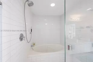 888 Biscayne, Miami, FL 33132 - Photo 33