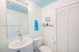 888 Biscayne, Miami, FL 33132 - Photo 41