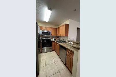 1033 SW 144th #2705, Pembroke Pines, FL 33027 - Photo 7
