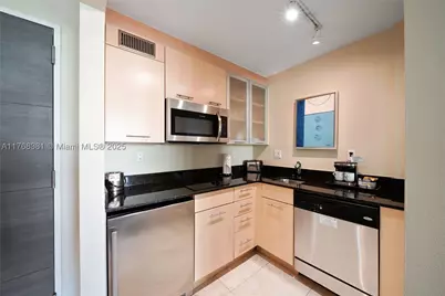 2670 E Sunrise #419, Fort Lauderdale, FL 33304 - Photo 11