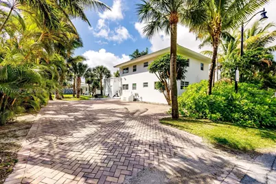 18825 Atlantic, Sunny Isles Beach, FL 33160 - Photo 5