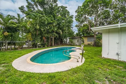2542 Fillmore, Hollywood, FL 33020 - Photo 11